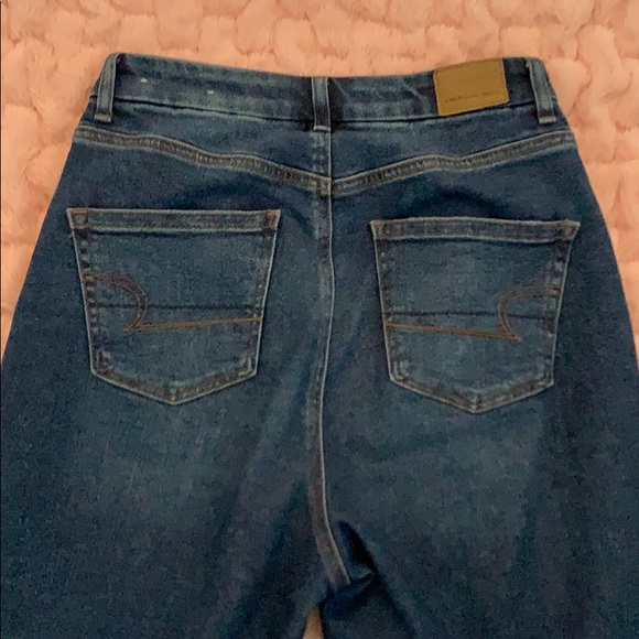 Boyfriend fit distressed denim - Picture 8 of 8